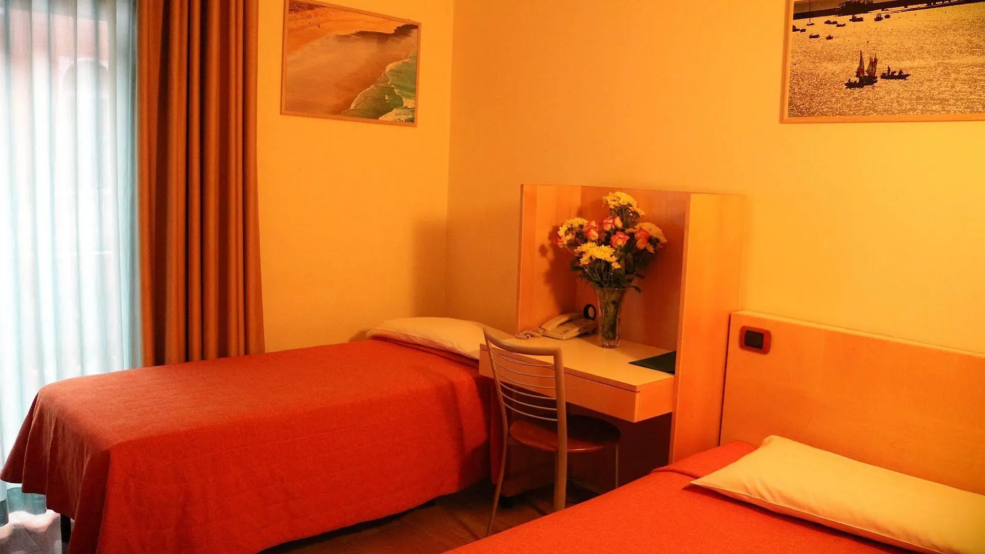 Hotel Losanna Милан 3*,  Италия