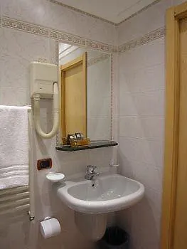 מילאנו Hotel Losanna